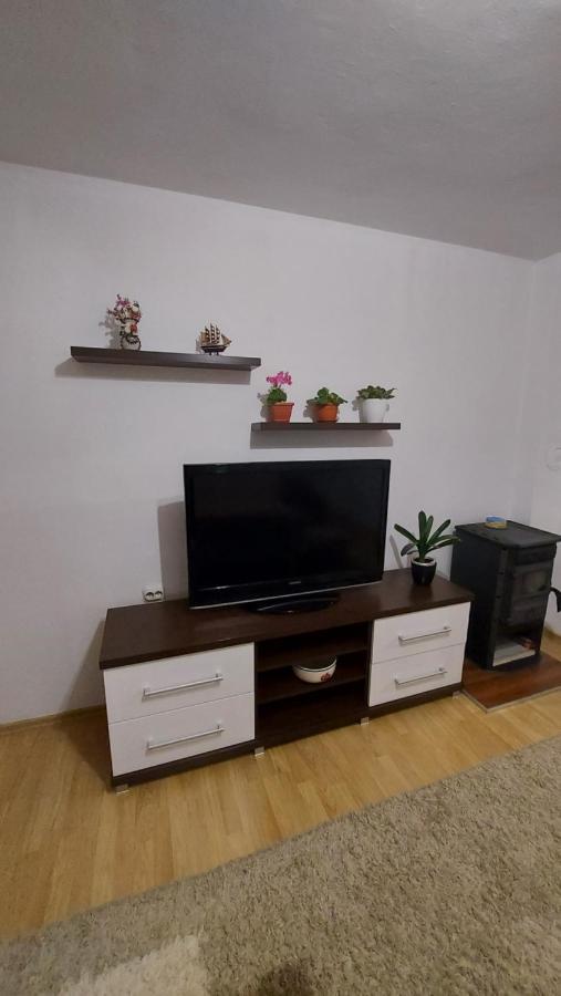 Mini Hill Apartment Sarajevo Bagian luar foto