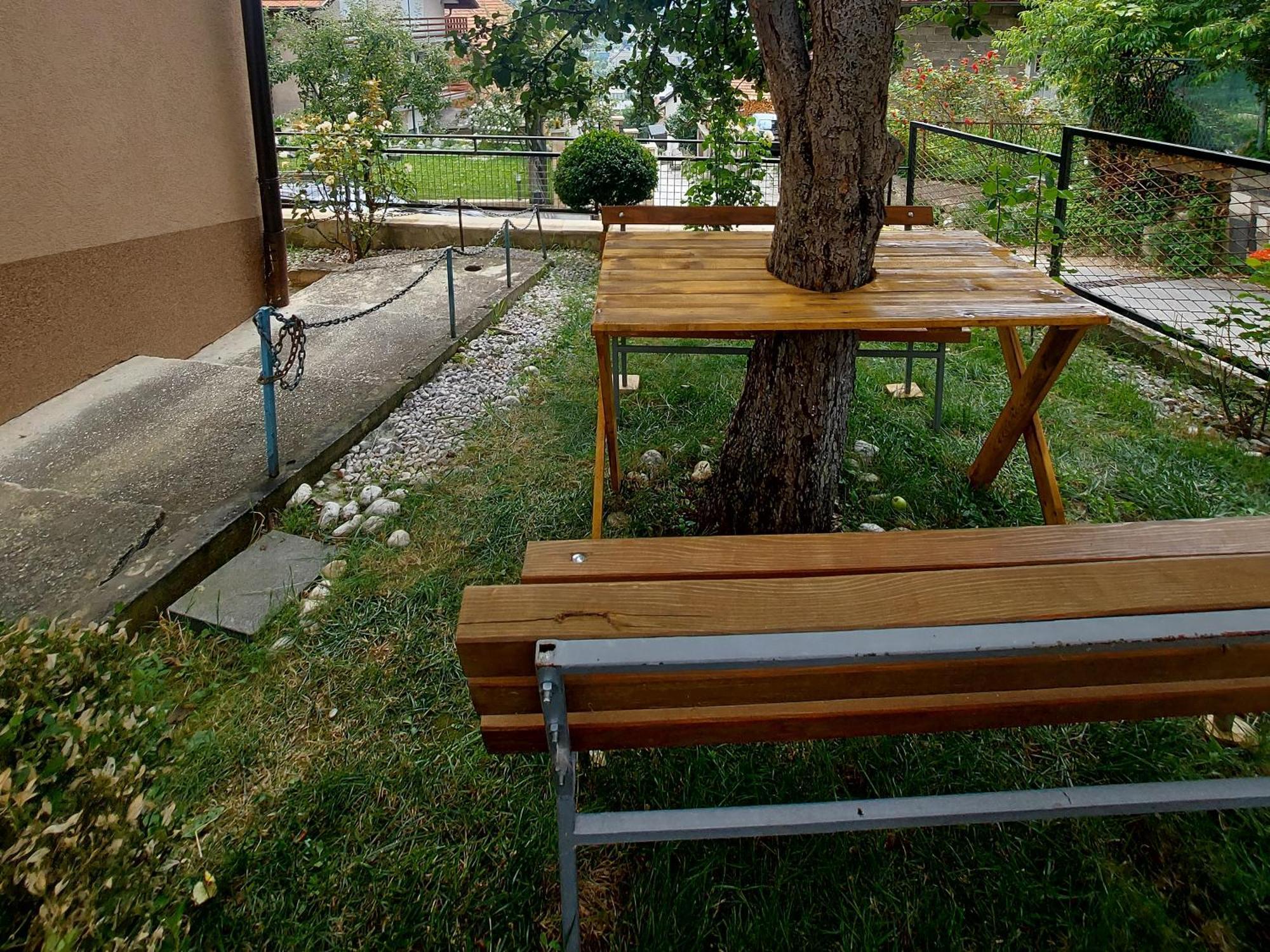 Mini Hill Apartment Sarajevo Bagian luar foto