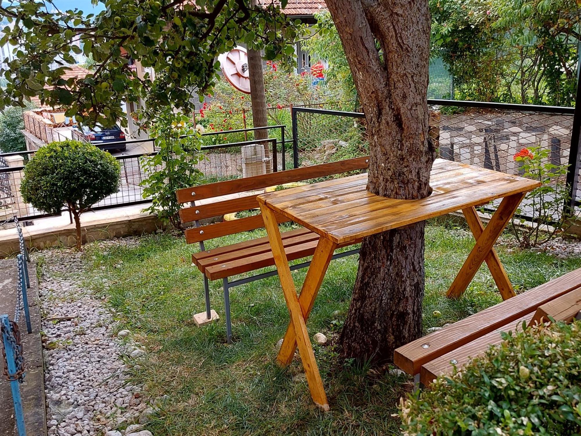 Mini Hill Apartment Sarajevo Bagian luar foto